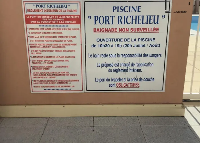 Avec Piscine *